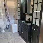 Rooms4you منزل للإقامة *